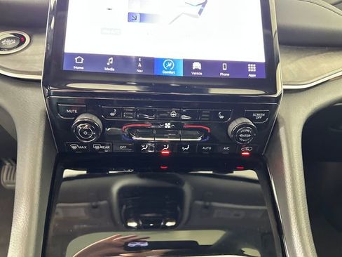 Used 2022 Jeep Grand Cherokee Limited 4xe image 23