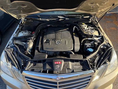 Used 2012 Mercedes-Benz E 350 4MATIC Sedan image 13