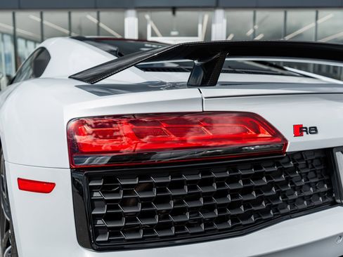 Used 2022 Audi R8 V10 performance image 12