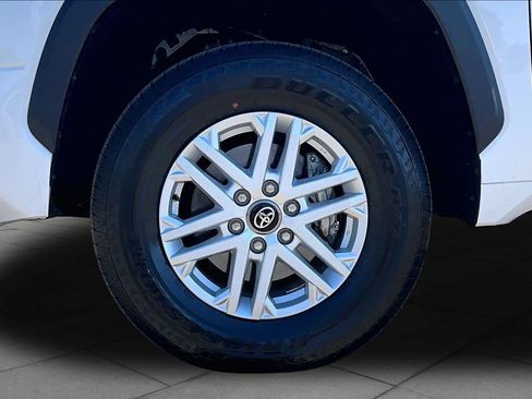 Used 2023 Toyota Tundra SR5 w/ SR5 Convenience Package AWD/4WD image 10