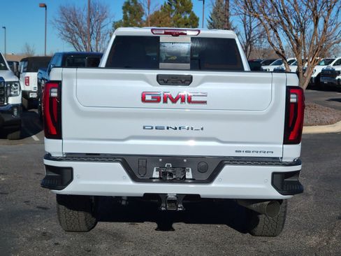 New 2026 GMC Sierra 3500 Denali w/ Denali Reserve Package AWD/4WD image 9