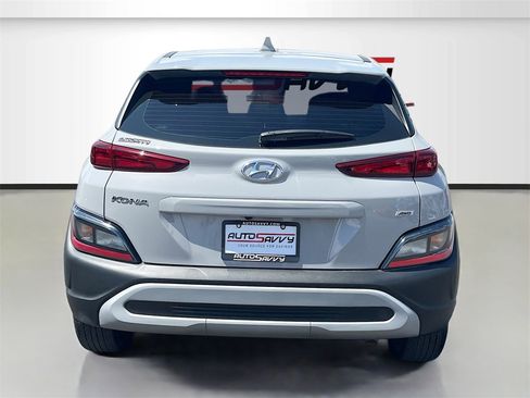 Used 2023 Hyundai Kona SE image 6