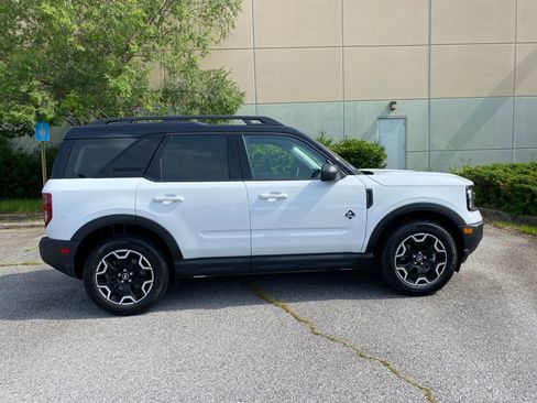 Used 2025 Ford Bronco Sport Outer Banks AWD/4WD image 7