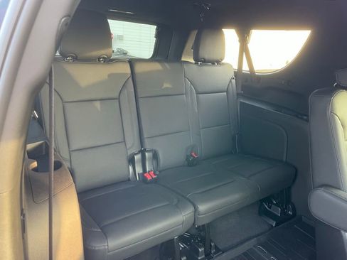 New 2026 Chevrolet Suburban LT w/ Comfort Package image 32