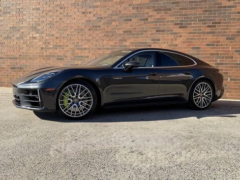 Certified 2025 Porsche Panamera 4S w/ Premium Package image 1