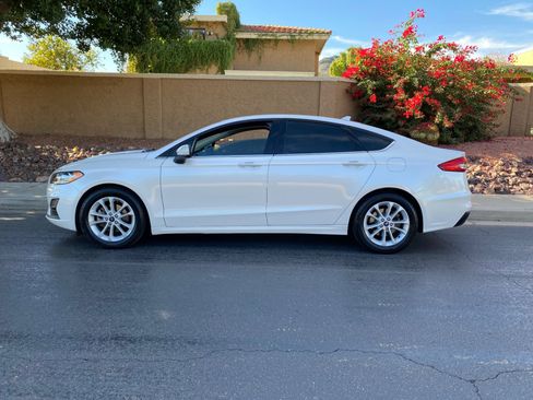 Used 2019 Ford Fusion SE image 74