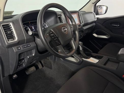 Used 2022 Nissan Frontier SV image 18
