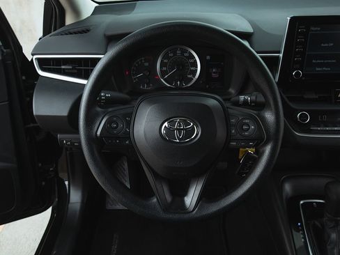 Used 2021 Toyota Corolla LE w/ Carpet Mat Package (TMS) image 27