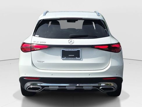 Used 2025 Mercedes-Benz GLC 300 image 6