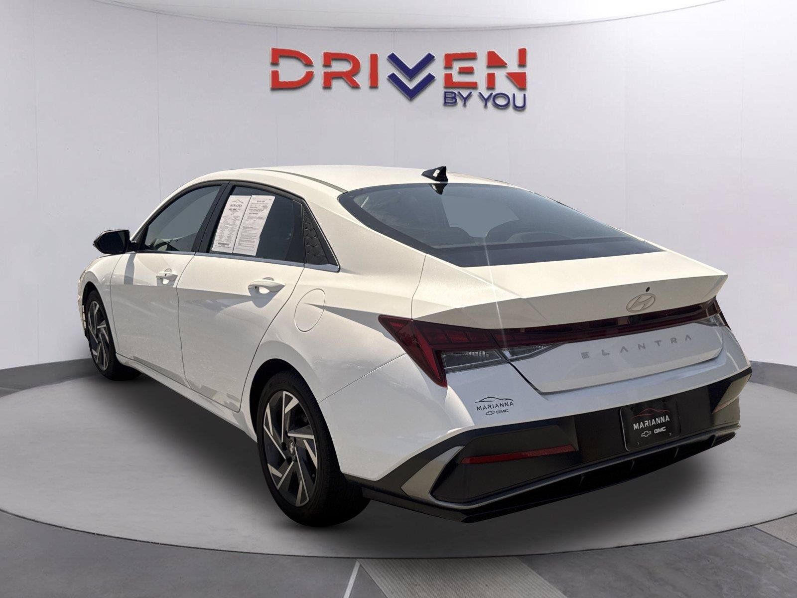 Used 2025 Hyundai Elantra SEL FWD image 6