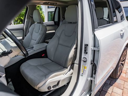 Used 2023 Volvo XC90 B5 Core w/ Protection Package Premier AWD/4WD image 20