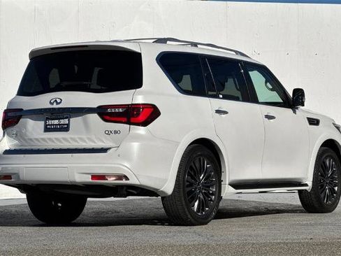 Certified 2024 INFINITI QX80 Premium Select w/ Cargo Package image 3
