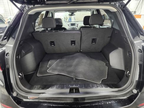 Used 2021 Chevrolet Equinox LS image 17