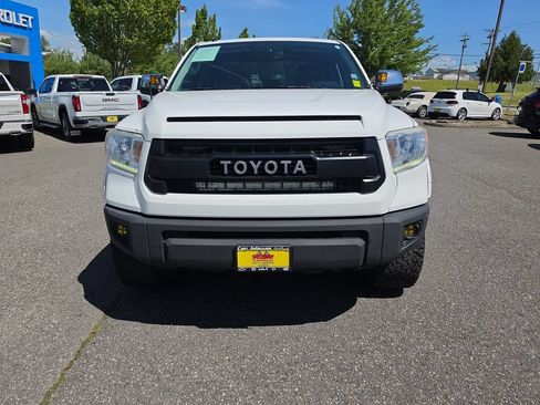Used 2017 Toyota Tundra Platinum AWD/4WD image 9