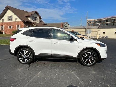 Used 2022 Ford Escape SE w/ SE Sport Appearance Package AWD/4WD image 7