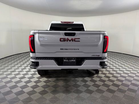 Used 2026 GMC Sierra 2500 AT4 AWD/4WD image 7