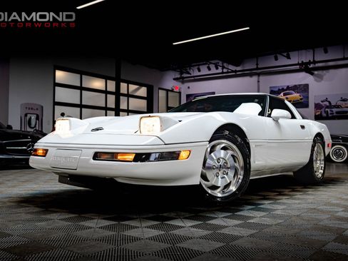 Used 1995 Chevrolet Corvette Coupe image 5