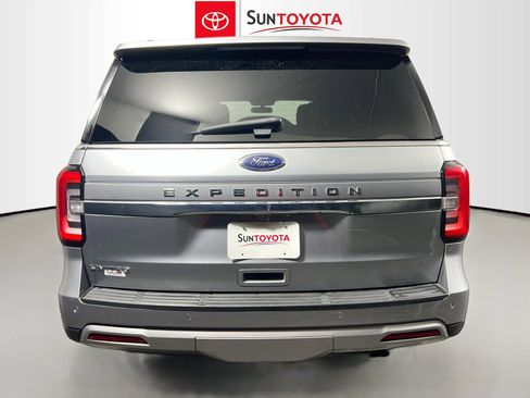 Used 2024 Ford Expedition Limited image 5