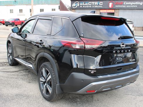 Certified 2023 Nissan Rogue SL image 3