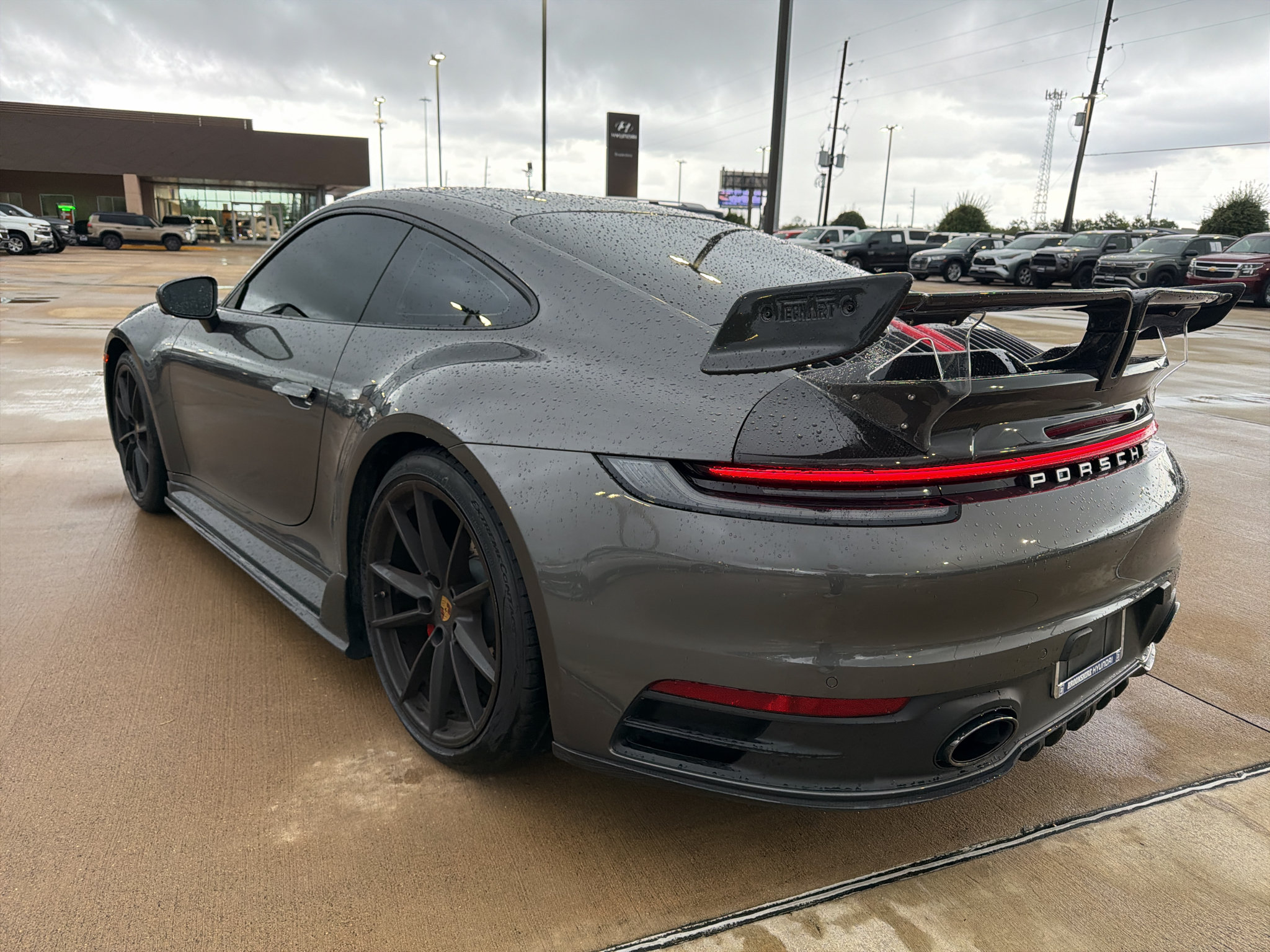 Used 2022 Porsche 911 Carrera RWD image 23