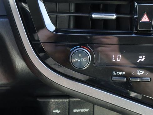 Used 2024 Toyota Camry SE image 23