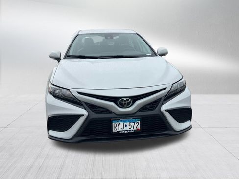 Certified 2022 Toyota Camry SE FWD image 2