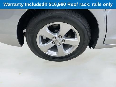 Used 2017 Toyota Sienna LE image 16