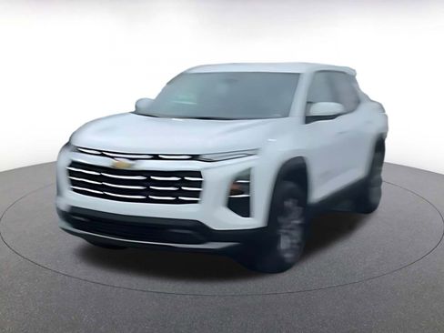 Used 2025 Chevrolet Equinox LT image 7