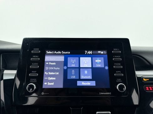 Used 2022 Toyota Camry LE w/ Carpet Mat Package (TMS) FWD image 22