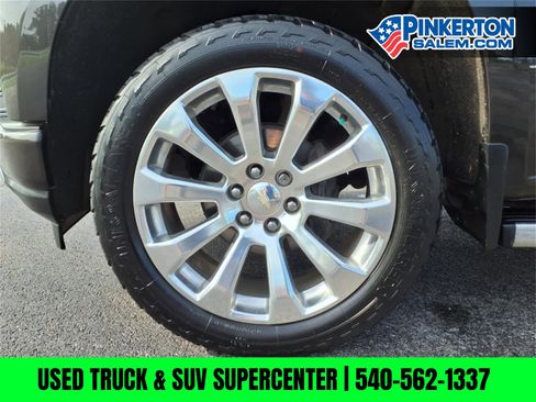 Used 2022 Chevrolet Silverado 1500 High Country w/ Technology Package image 10