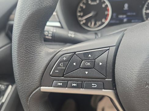 Used 2023 Nissan Altima 2.5 SV FWD image 19