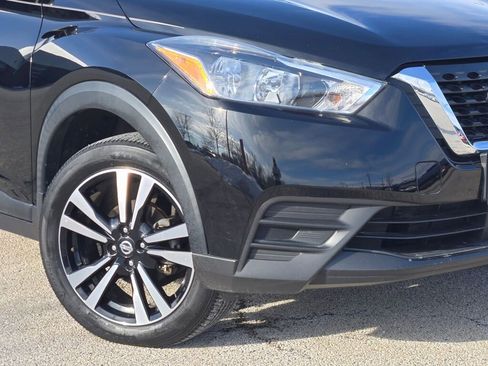 Used 2020 Nissan Kicks SV image 4