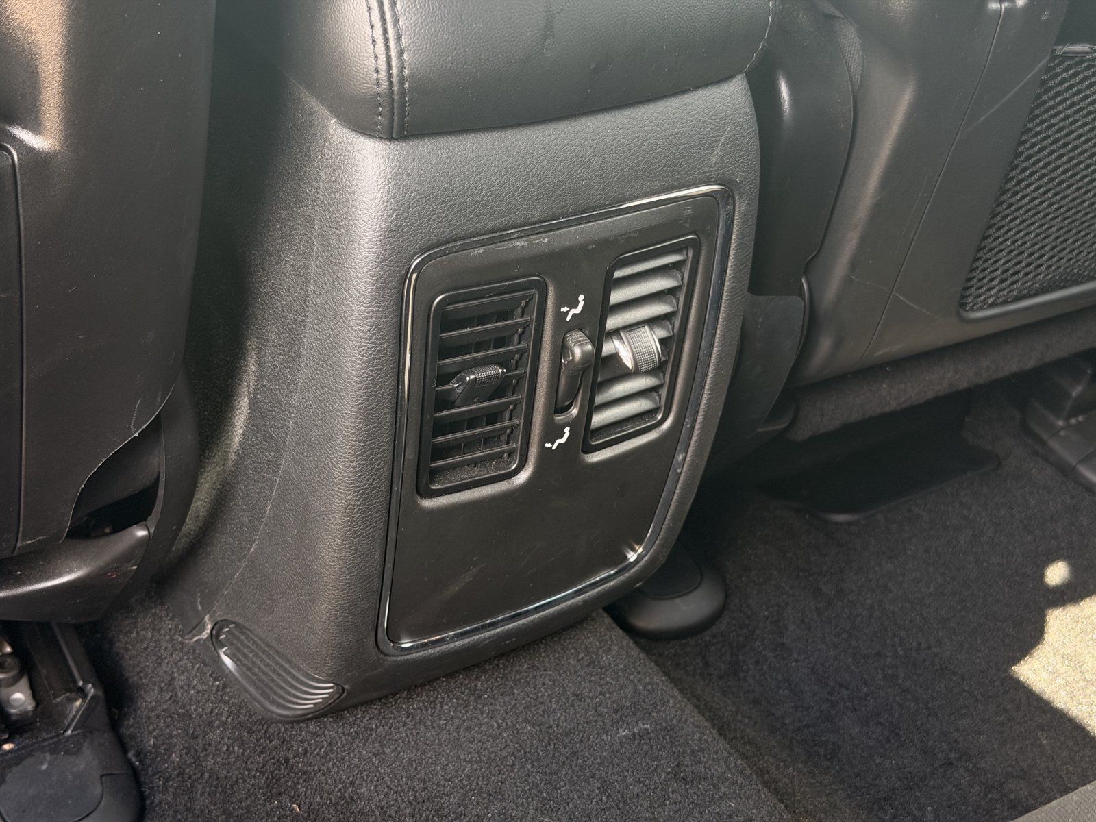 Used 2022 Jeep Grand Cherokee Laredo E AWD/4WD image 37