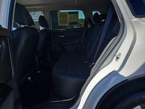Used 2023 Nissan Rogue SL FWD image 19