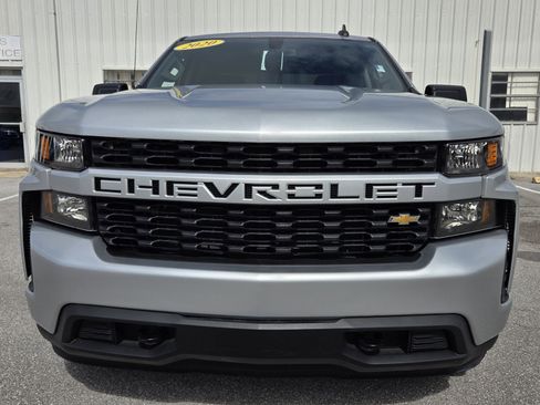 Used 2020 Chevrolet Silverado 1500 Custom w/ Custom Value Package RWD image 8