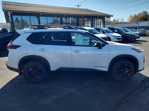 New 2026 Nissan Rogue SV image 9
