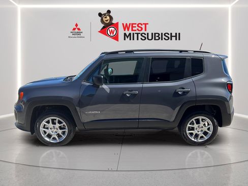 Used 2023 Jeep Renegade Latitude w/ Sun & Fun Group image 3