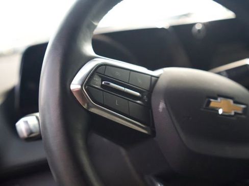Used 2025 Chevrolet Equinox LT FWD image 13