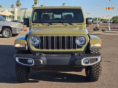 New 2025 Jeep Gladiator Sport image 2