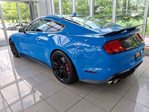 Used 2022 Ford Mustang Shelby GT500 w/ Technology Package RWD image 5