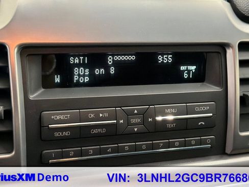 Used 2011 Lincoln MKZ w/ Sport Appearance Pkg image 31