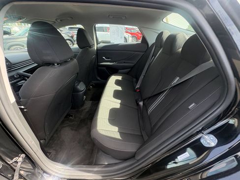 Used 2026 Hyundai Elantra Hybrid FWD image 24