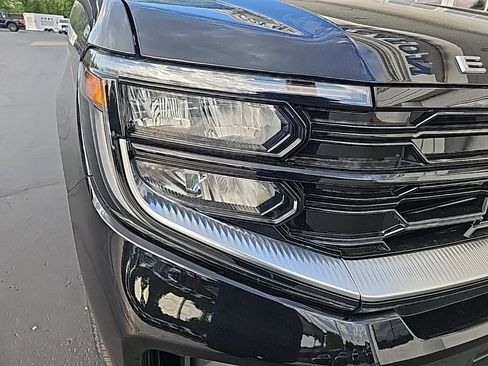 New 2026 Ford Expedition Platinum w/ Driver's Package AWD/4WD image 7