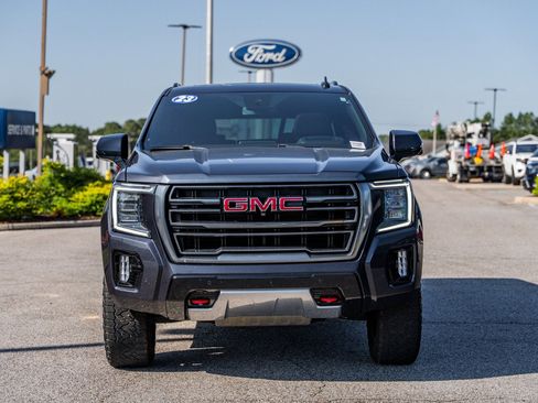 Used 2023 GMC Yukon XL AT4 w/ AT4 Premium Package image 2