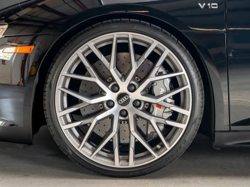 Used 2017 Audi R8 V10 plus AWD/4WD image 21