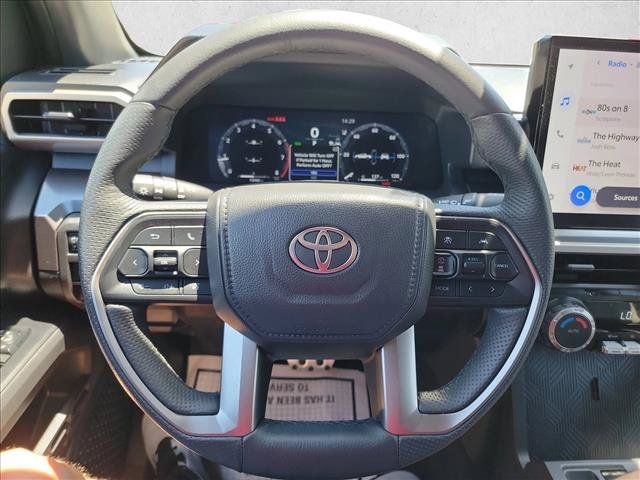 Used 2025 Toyota Tacoma TRD Sport RWD image 18