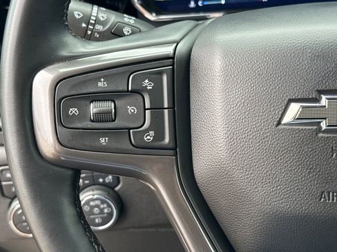 Used 2024 Chevrolet Silverado 2500 ZR2 w/ Technology Package image 17