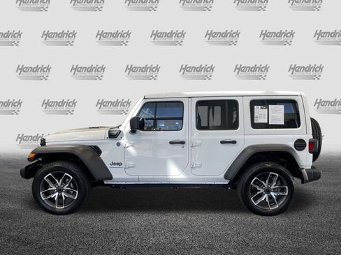Used 2025 Jeep Wrangler Sport S image 7