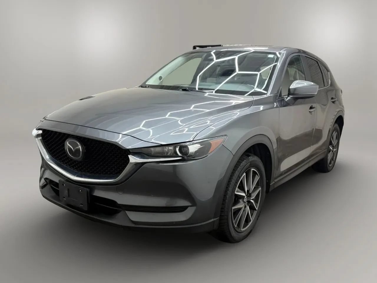 Used 2018 MAZDA CX-5 Touring w/ Preferred Equipment Package AWD/4WD image 5