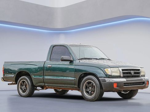 Used 2000 Toyota Tacoma Short Bed image 8